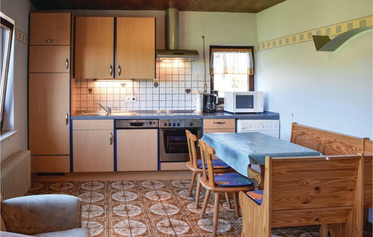 Cozy Home In Sellerich With Kitchen Eksteriør bilde