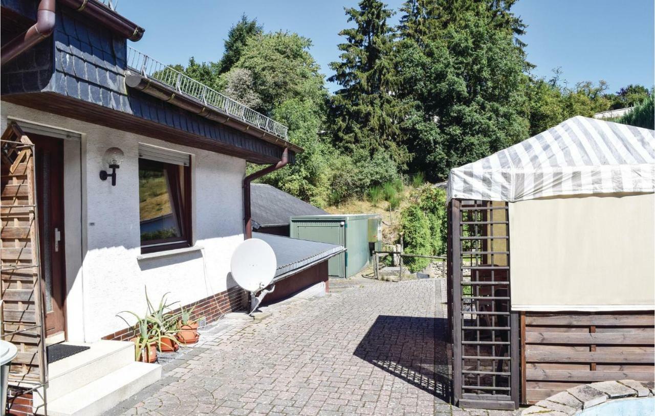 Cozy Home In Sellerich With Kitchen Eksteriør bilde